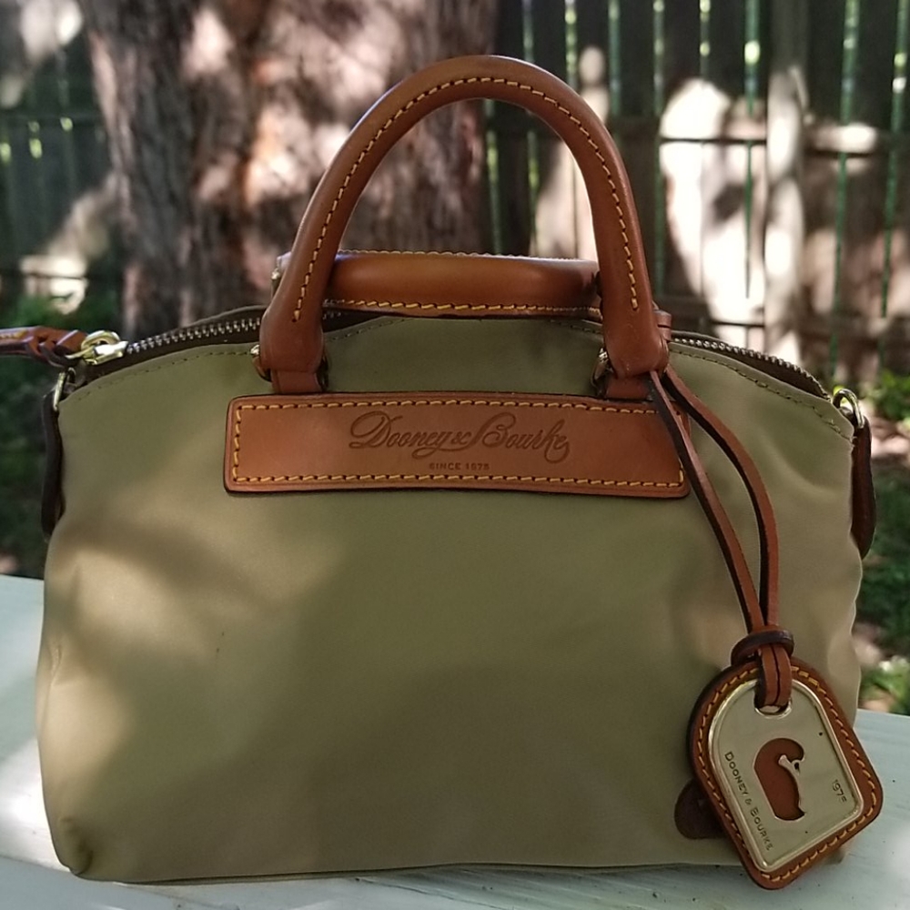 Dooney and bourke mini juliette nylon- khaki